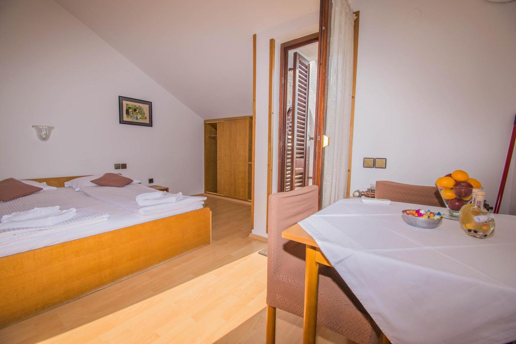 Apartments Punta & Vista In Krk Krk Town Dış mekan fotoğraf